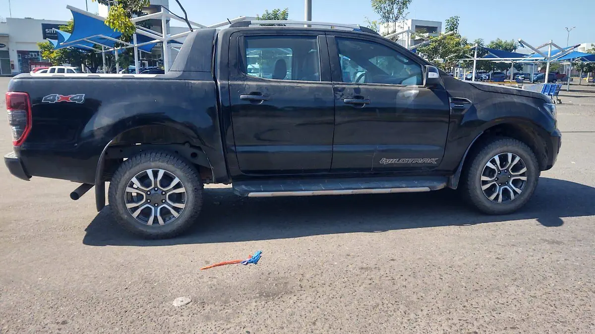 camioneta abandonada 